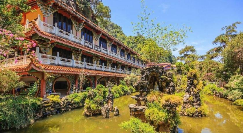 松树酒店 Kampung Kuala Terla 外观 照片